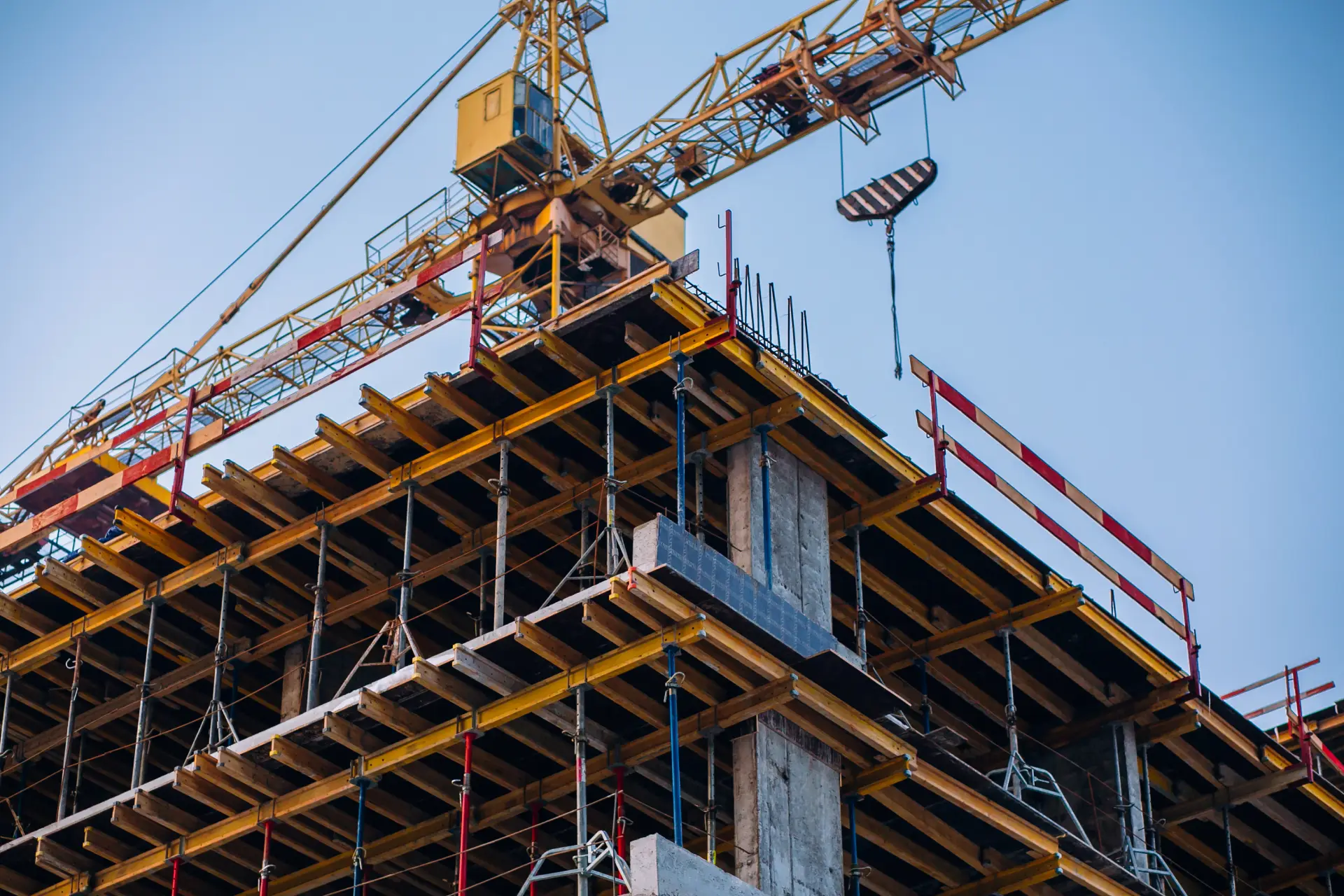 crane-and-building-construction-site-on-background-2026-01-08-23-54-48-utc